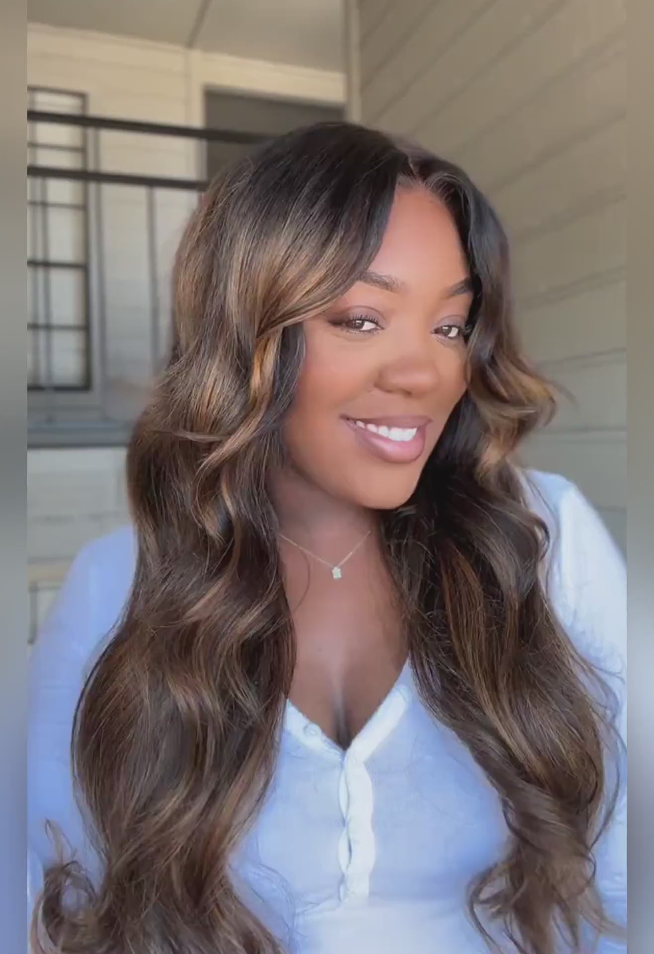 Honey Luxe Soft Balayage Body Wave Unit)